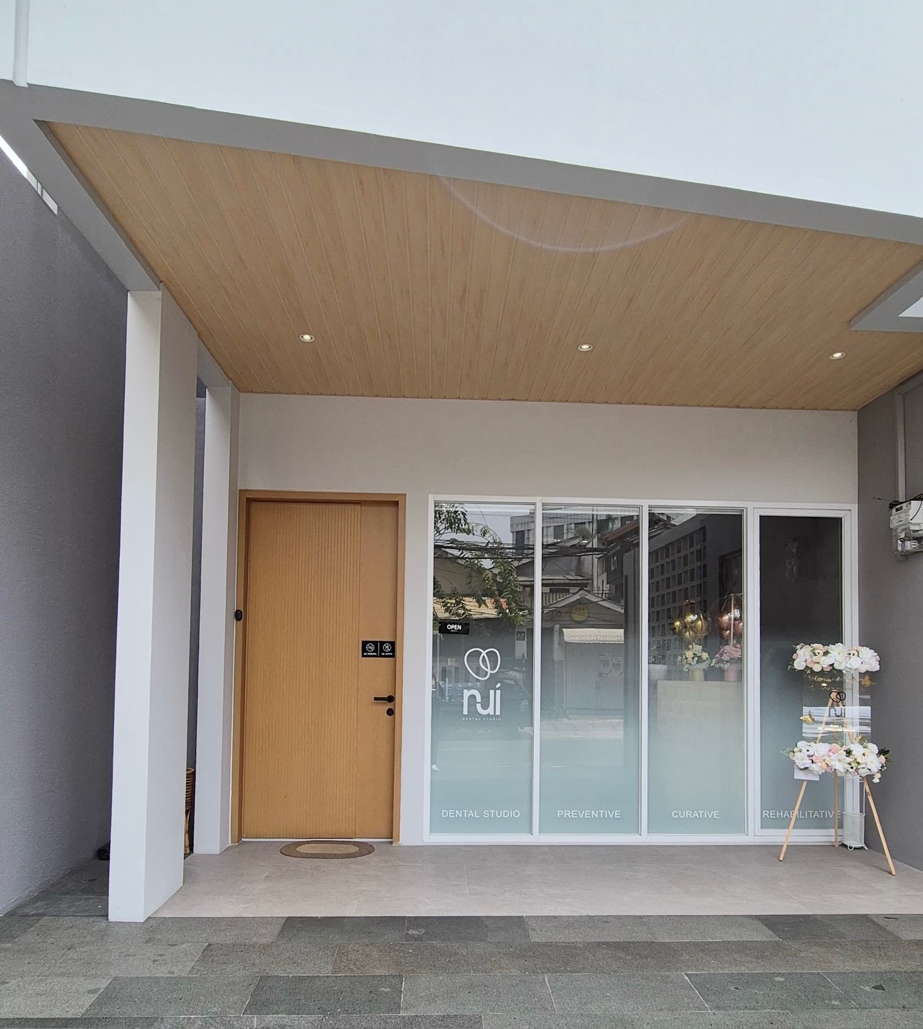 Tampak depan NUI Dental Studio
