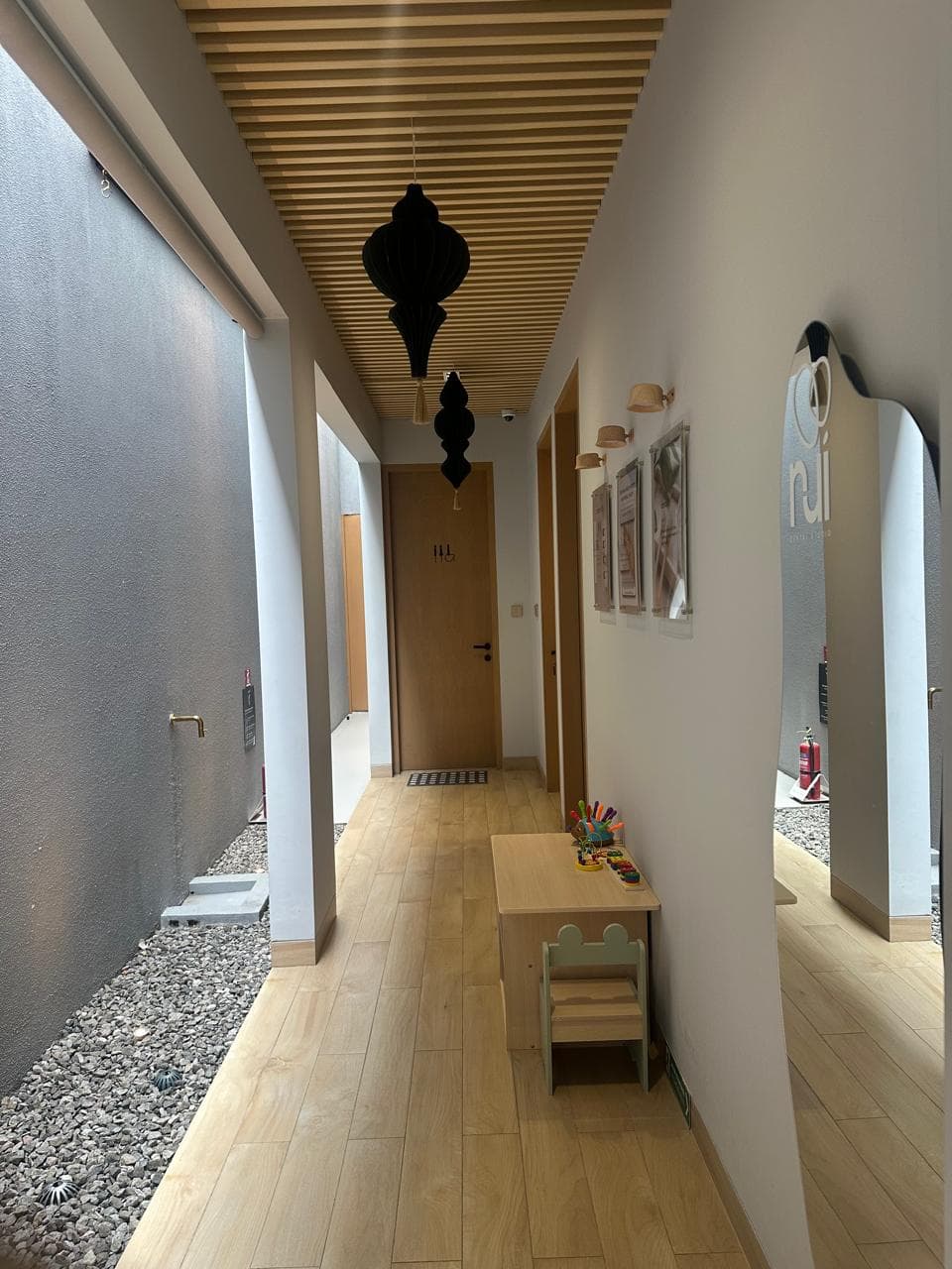 Lorong menuju ruang periksa